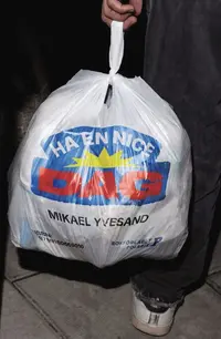 Omslaget till Ha en nice dag av Mikael Yvesand